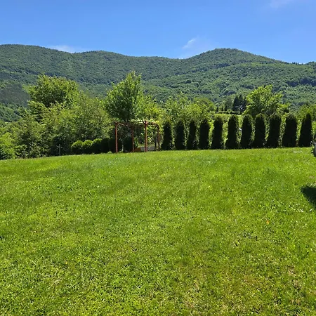 Usivak For Quiet Near Sarajevo#travellerawards2025 וילה